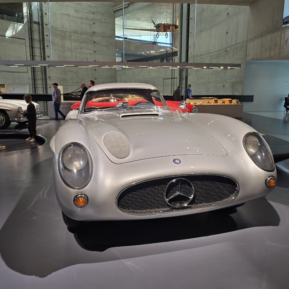 Meet your Posher, Michael